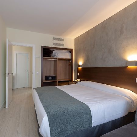Apartamentos Recoletos Madrid Exterior photo
